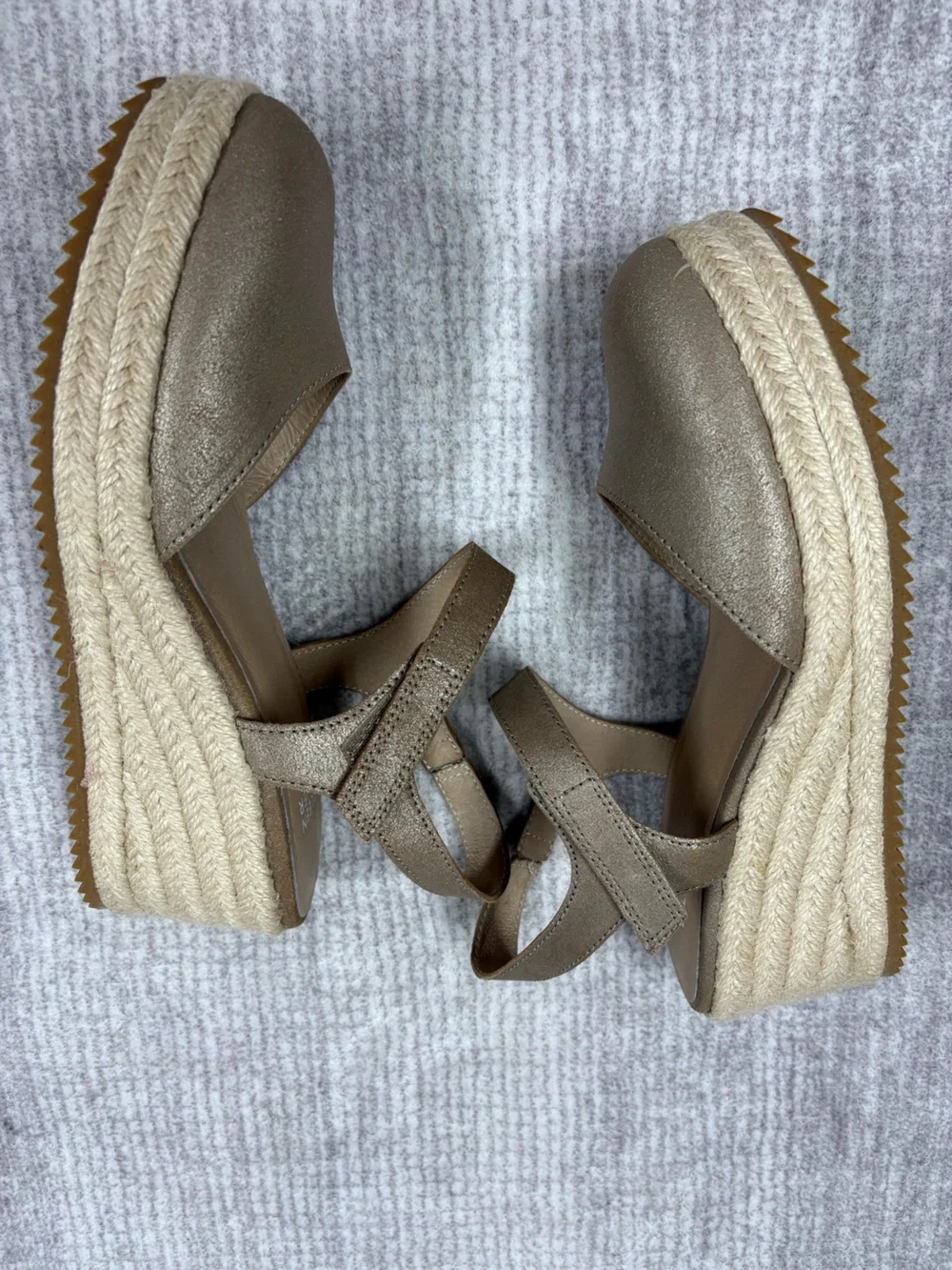 Eileen Fisher Nessa Espadrille Wedge Sandals Womens Sz 8 Metallic Platinum